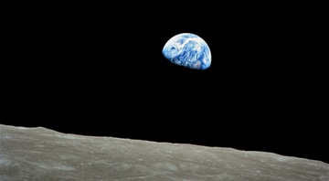 NASA-Apollo8-Dec24-Earthrise(w600)