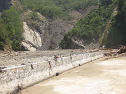 河床淤泥從10多米上升到50多米